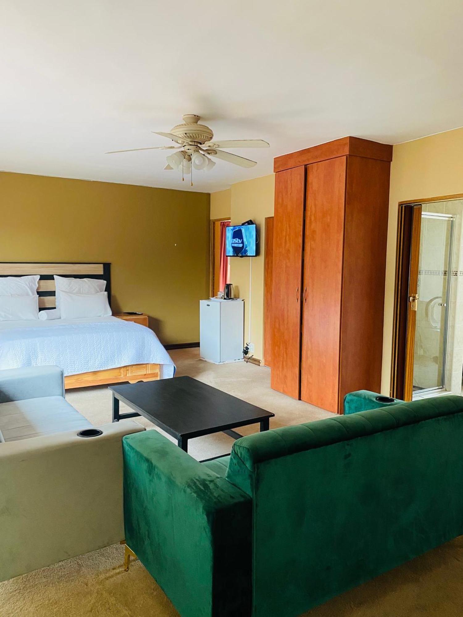 פרטוריה C And C Guest House/ Bed And Breakfast מראה חיצוני תמונה